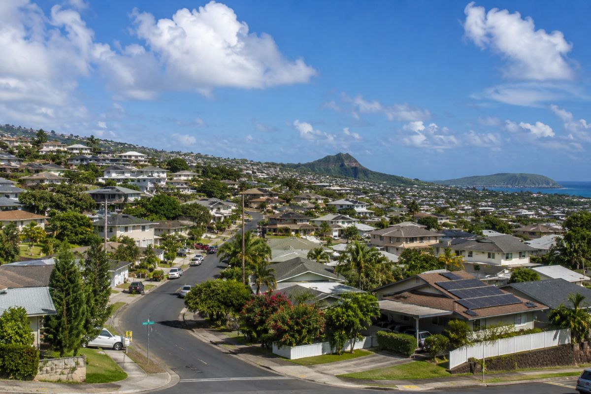 Exploring Honolulu's Suburban Communities